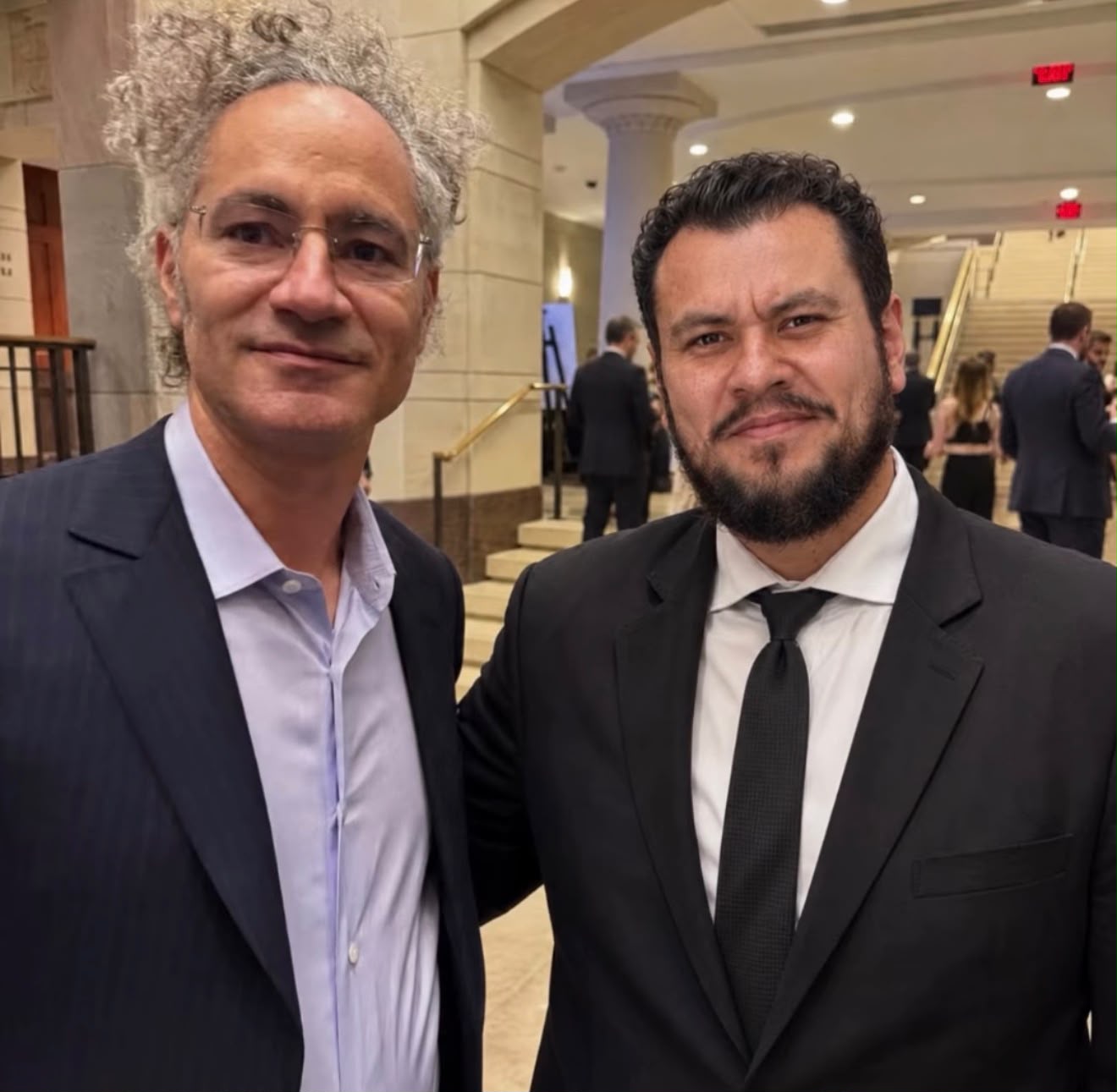 Kin Levi con Alex Karp, cofondatore di Palantir.